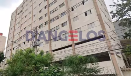 Apartamento à venda na Mooca, São Paulo-SP: 2 quartos, 2 salas, 1 banheiro, 1 vaga de garagem, 60m² de área.