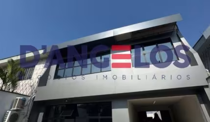 Sobrado Comercial de Alto Padrão na Vila Formosa, São Paulo-SP: 6 Quartos, 6 Salas, 5 Banheiros, 2 Vagas, 398m². Venha Conferir!