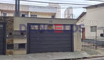 Imperdível Sobrado à Venda em Jardim Vila Formosa, São Paulo-SP: 3 Quartos, 1 Suíte, 2 Salas, 3 Banheiros, 4 Vagas de Garagem, 140m².