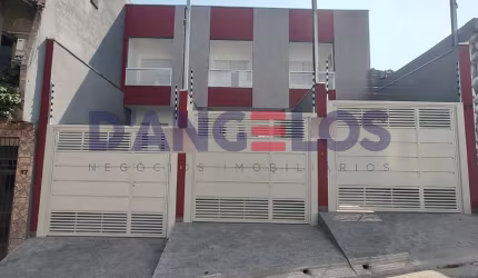Lindo Sobrado à Venda no Jardim Fernandes, São Paulo-SP: 2 Quartos, 2 Suítes, 2 Salas, 3 Banheiros, 1 Vaga de Garagem!