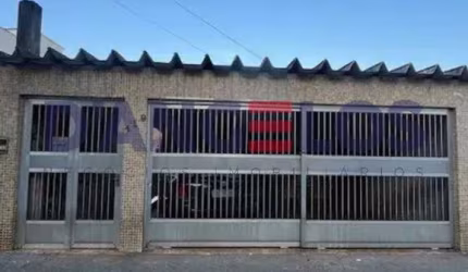 Sobrado para Locação no Tatuapé, São Paulo-SP: 4 Quartos, 1 Suíte, 2 Salas, 3 Banheiros, 2 Vagas, 200m²