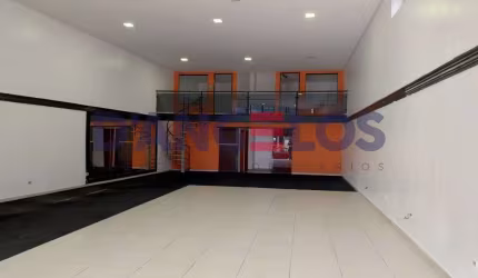 Salão comercial de alto padrão para locação no Anália Franco, São Paulo-SP: 2 salas, 2 banheiros, 2 vagas de garagem, 225m².