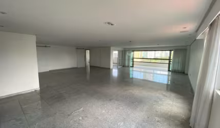 Edf. Edmundo Lacerda - Apartamento no Bairro de Casa Forte com 4 quartos sendo 4 suítes com 280m² por R$ 2.650.000,00.