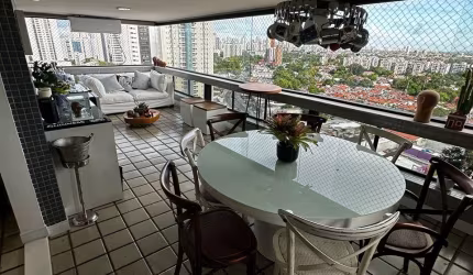 Edf. Baraúnas - Apartamento no Bairro de CasaForte com 4 quartos sendo 1 suíte com 309m² com 3 vagas de garagem  por R$ 1.480.000,00.