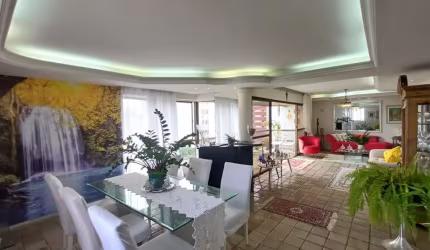 Edf. Gegê Bandeira - Apartamento no Bairro das Graças com 4 quartos sendo 2 suítes com 217m² por R$ 895MIL.