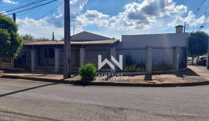Casa com 4 dormitórios à venda, 220 m² por R$ 650.000,00 - Antares - Londrina/PR
