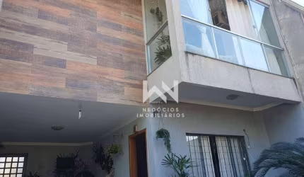 Sobrado com 3 dormitórios à venda, 190 m² por R$ 720.000,00 - Santa Mônica - Londrina/PR