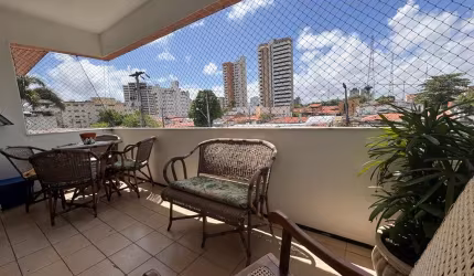 APARTAMENTO NO CORAÇÃO DA ALDEOTA