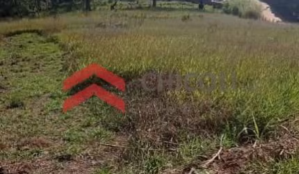 Terreno à venda na Victório da Silva César, Parque Varanguera, São Roque por R$ 180.000