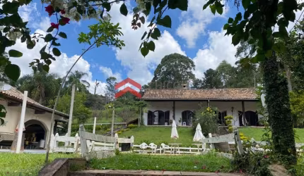 Chácara / sítio com 4 quartos à venda na Rodovia Raposo Tavares, 53900, Vila Nova São Roque, São Roque por R$ 1.700.000