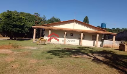 Casa com 3 quartos à venda na Estrutural Sul, Bairro do Carmo, São Roque por R$ 480.000