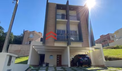 Casa em condomínio fechado com 3 quartos à venda na 18, 84, Jardim Atalaia, Cotia por R$ 700.000