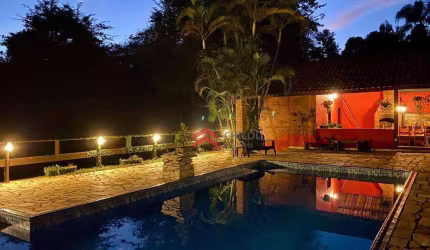 Chácara Espetacular com Piscina e Área de Lazer