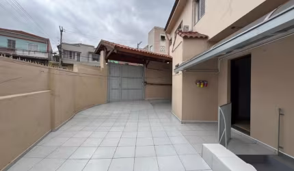Sobrado a Venda com 3 Dormitórios e 3 Vagas de Garagem- Vila Maria
