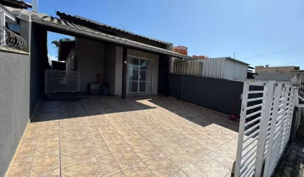 Casa na praia semi mobiliada
