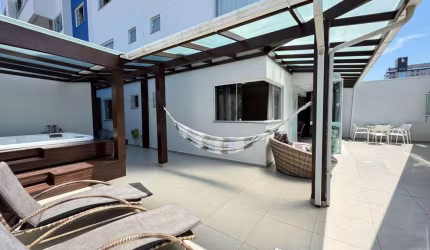 Apartamento Alto Padrão na praia com Jacuzzi 6 Lugares.