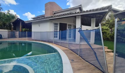 Casa em cond. próx. Vilas do Atlântico!!