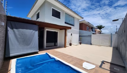 Casa com piscina e espaço gourmet!!
