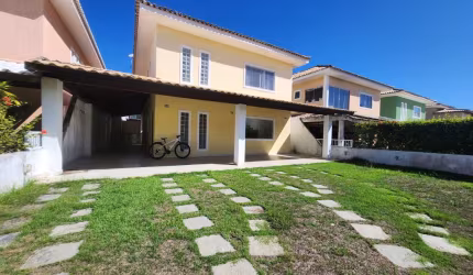 Casa 4 suítes cond. fechado!!!
