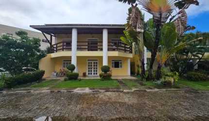 Casa em condomínio em Vilas do Atlântico!