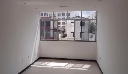 Apartamento para Venda em Salvador, Amaralina, 2 dormitórios, 1 banheiro, 1 vaga