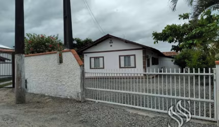 Casa para Venda em Balneário Barra do Sul, Centro, 2 dormitórios, 1 banheiro, 2 vagas