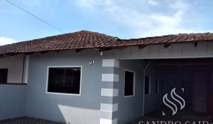 Geminado para Venda em Balneário Barra do Sul, Salinas, 4 dormitórios, 2 banheiros, 2 vagas