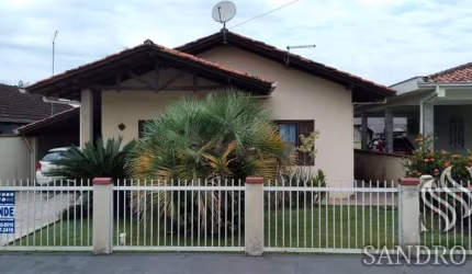 Casa para Venda em Balneário Barra do Sul, Centro, 3 dormitórios, 2 banheiros, 3 vagas