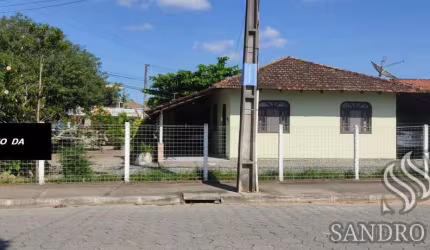 Casa para Venda em Balneário Barra do Sul, Centro, 3 dormitórios, 1 suíte, 2 banheiros, 3 vagas