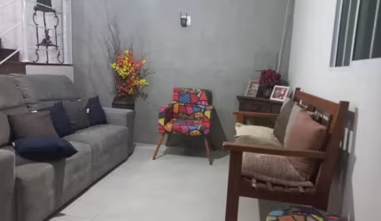 Sobrado para venda possui 124 m² com 3 dorms sendo 1 suíte