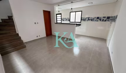 Sobrado com 2 dormitórios à venda, 65 m² por R$ 330.000 - Maracanã - Praia Grande/SP