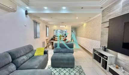 Sobrado com 3 dormitórios à venda, 137 m² por R$ 1.040.000 - Boqueirão - Praia Grande/SP