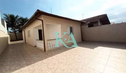 Casa com 3 dormitórios à venda, 71 m² por R$ 800.000 - Mirim - Praia Grande/SP