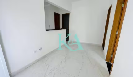 Casa com 2 dormitórios 1 suíte com quintal privativo para alugar, 65 m² por R$ 2.000/mês - Parque das Américas - Praia Grande/SP