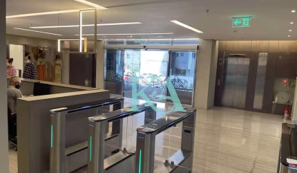 Sala comercial com recepção e triagem com catraca de acesso elevador com maca  à venda, 39 m² - Boqueirão - Praia Grande/SP