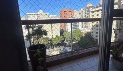 APTO 2 QUARTOS, EXCELENTE LOCALIZAÇÃO