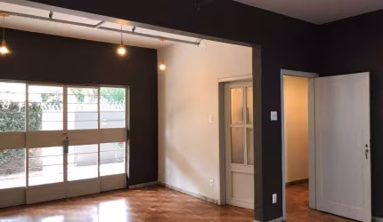 Excelente casa 6quartos e 3 vagas de garagem