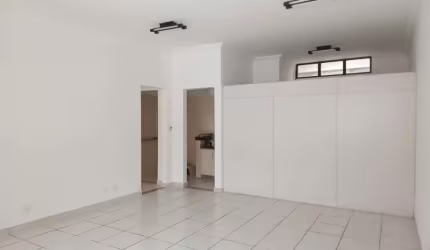 Excelente localização, área comercial 2 salas conjugadas e 2 banhos