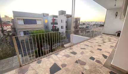 Excelente casa no Prado