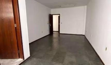 SALA ÓTIMA LOCALIZAÇÃO, PRADO