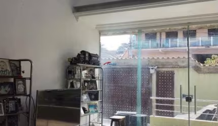 EXCELENTE CASA, 4 QUARTOS, 3 SUÍTES, 5 VAGAS