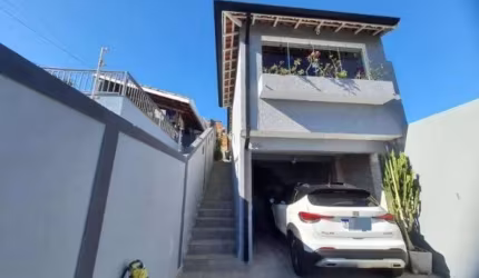 Casa à venda no Alvinópolis – Atibaia