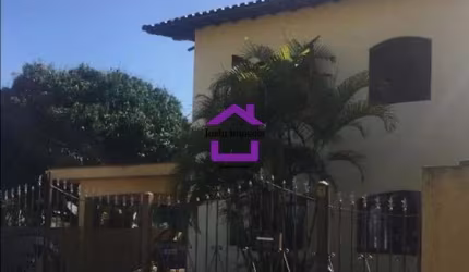 Casa (Sobrado) para Venda, 3 dorm(s), 1 suite(s), 12 vaga(s), 210 m²