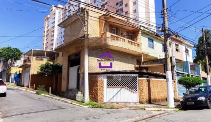 Casa (Sobrado) para Venda, 4 dorm(s), 2 vaga(s), 157 m²
