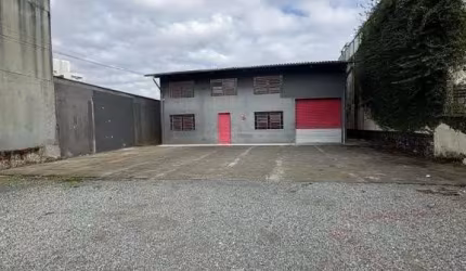 GALPÃO no SAGUAÇÚ com 0 quartos para LOCAÇÃO, 190 m²