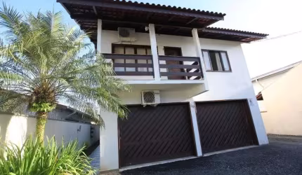 SOBRADO no SAGUAÇÚ com 6 quartos para VENDA, 265 m²