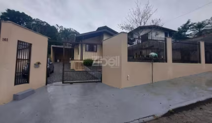 CASA no FLORESTA com 3 quartos para LOCAÇÃO, 120 m²