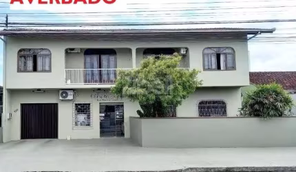 CASA no IRIRIÚ com 6 quartos para VENDA, 320 m²