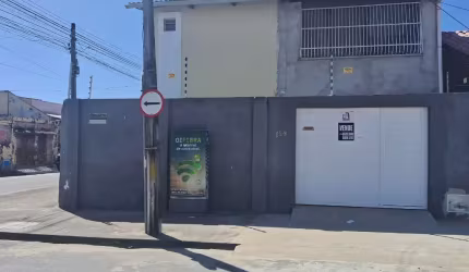 Excelente Casa Residencial no Monte Castelo com 06 Quartos