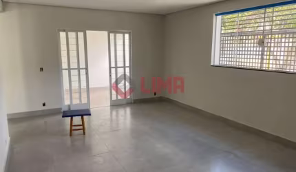 Linda Casa Bairro Bela Vista com 03 Quartos com Suíte - Bauru/SP